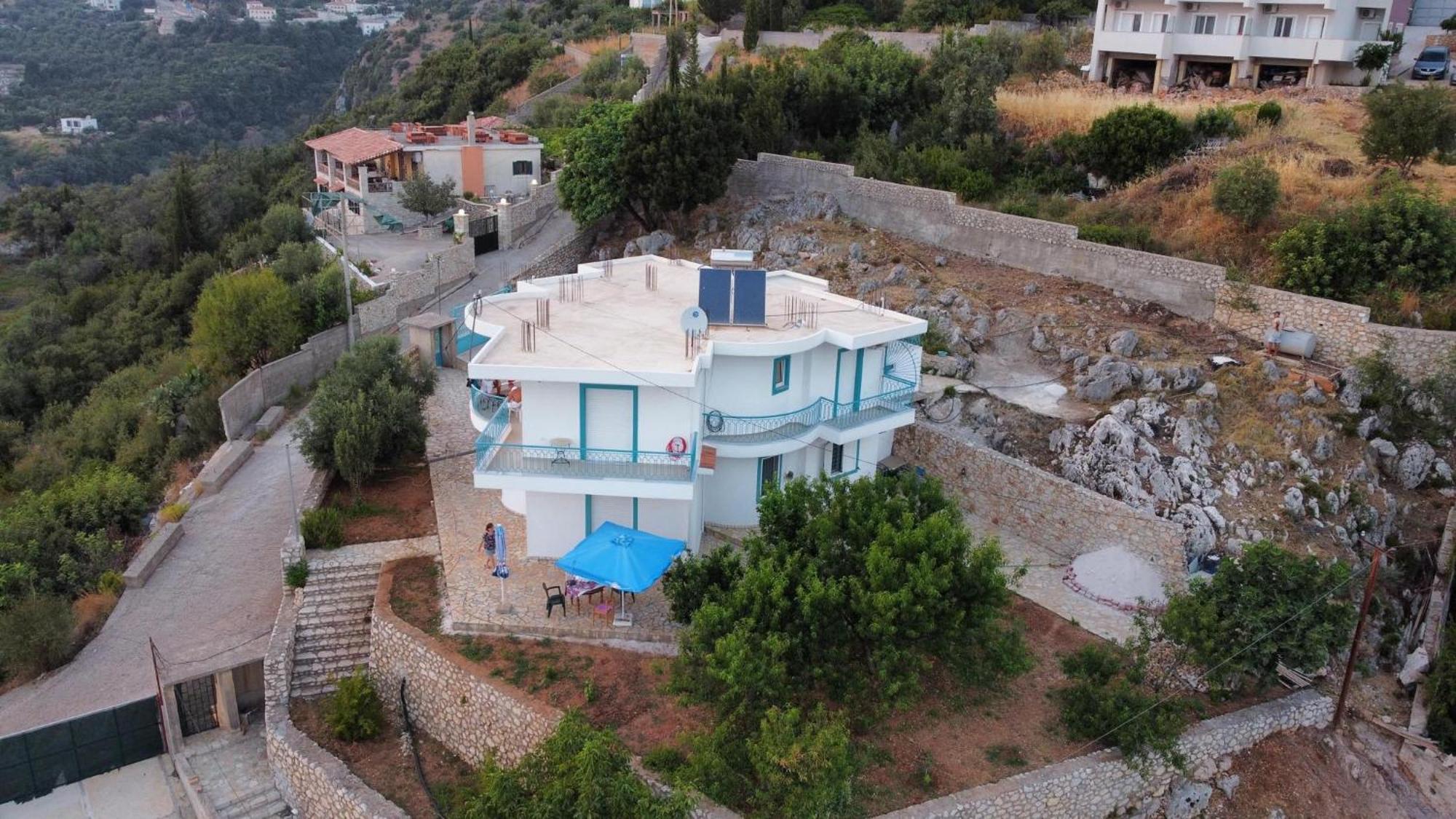 Endless Blue Apartments Dhërmi Eksteriør bilde