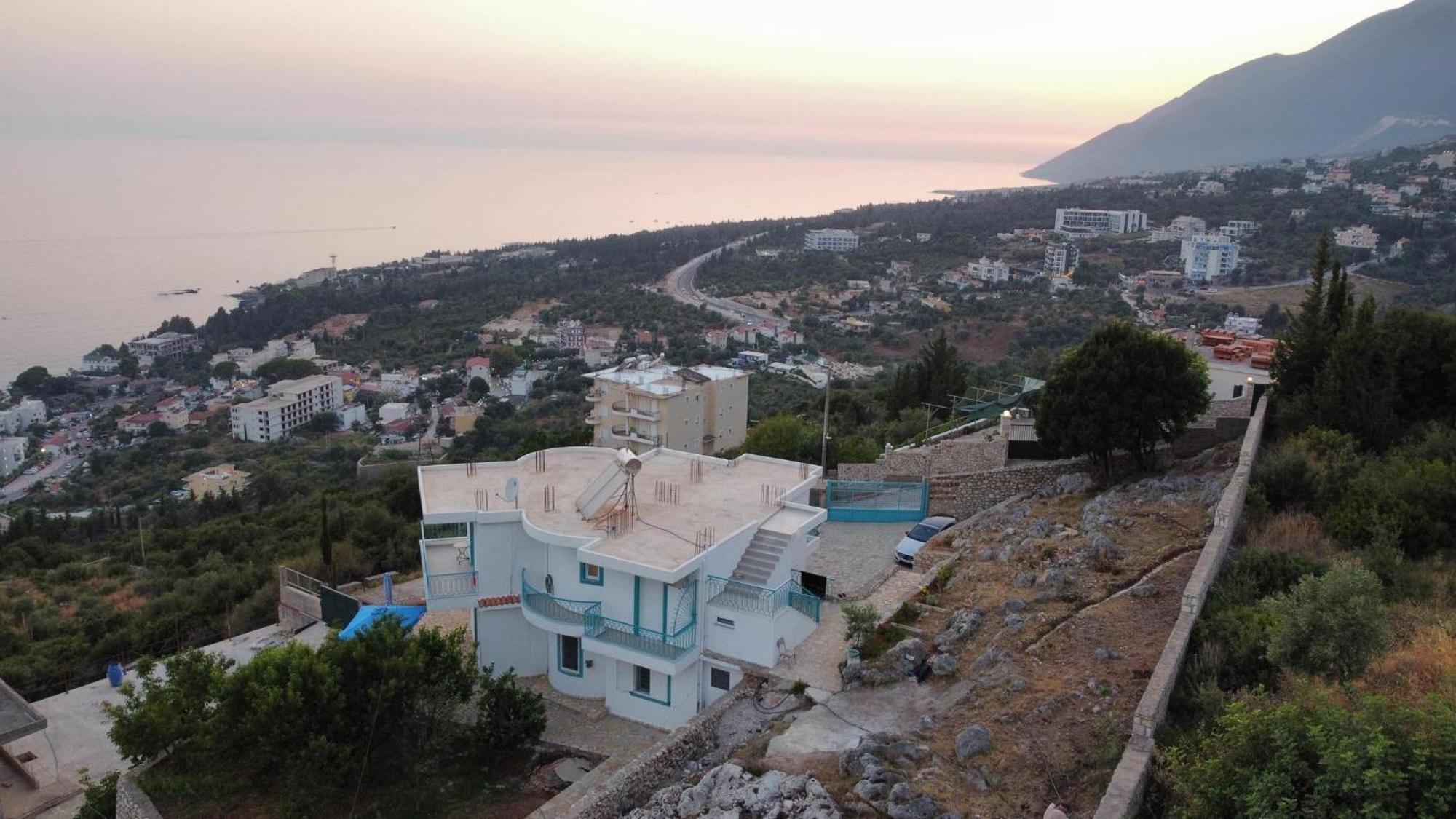 Endless Blue Apartments Dhërmi Eksteriør bilde